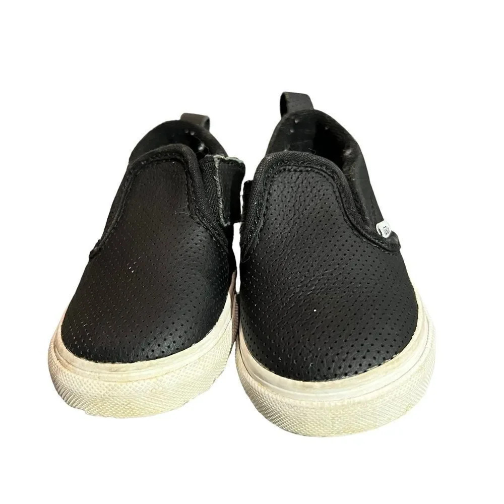 Kids Black Vans‎ Slip On Sneakers Size 6